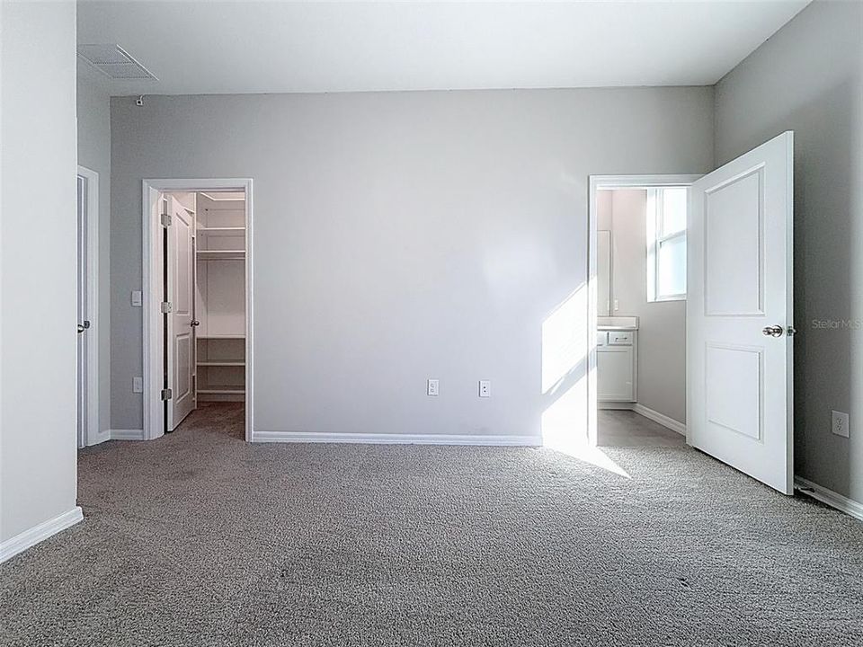 待售: $549,900 (4 贝兹, 3 浴室, 2528 平方英尺)