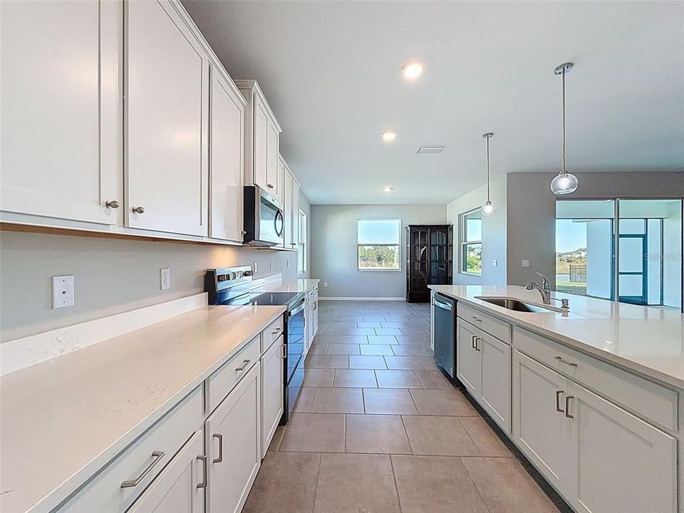 待售: $549,900 (4 贝兹, 3 浴室, 2528 平方英尺)