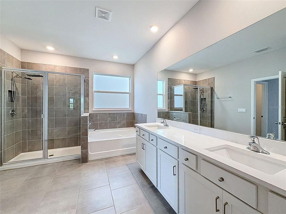 待售: $549,900 (4 贝兹, 3 浴室, 2528 平方英尺)