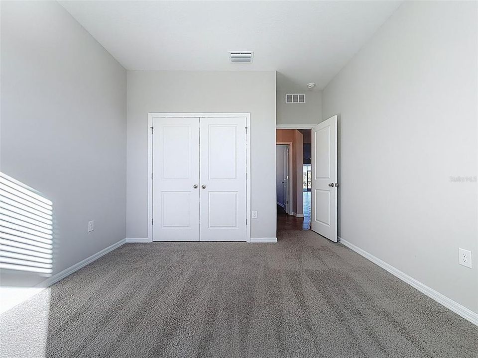 待售: $549,900 (4 贝兹, 3 浴室, 2528 平方英尺)