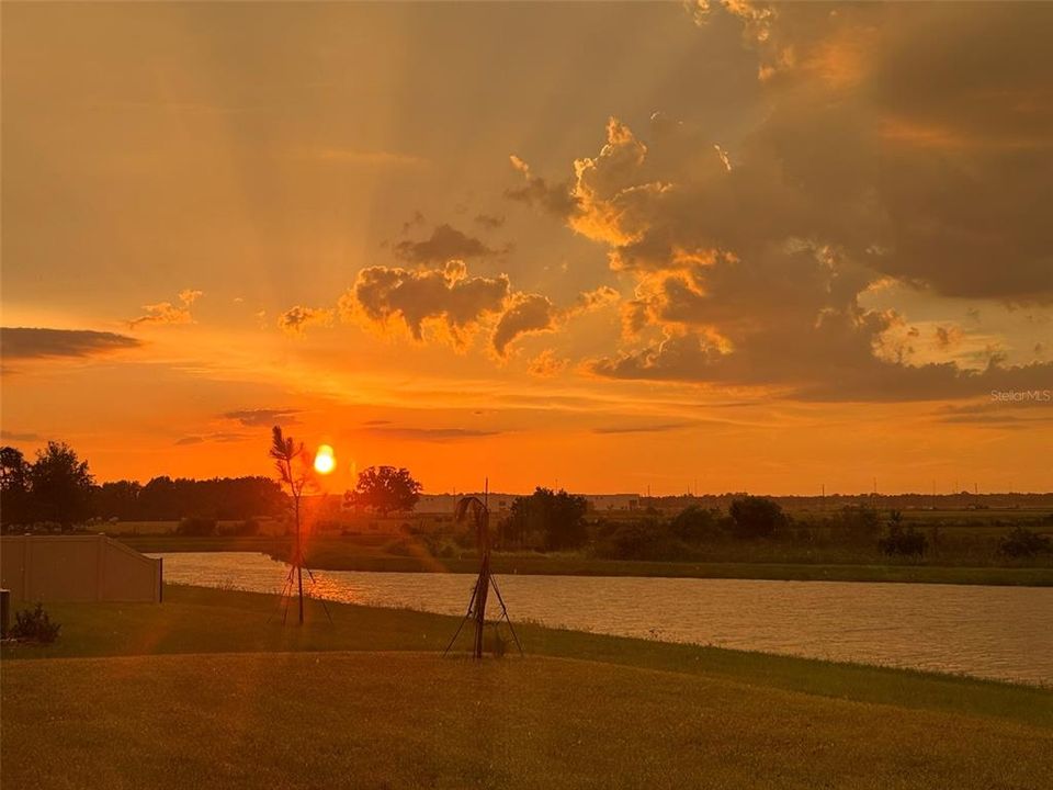 待售: $549,900 (4 贝兹, 3 浴室, 2528 平方英尺)