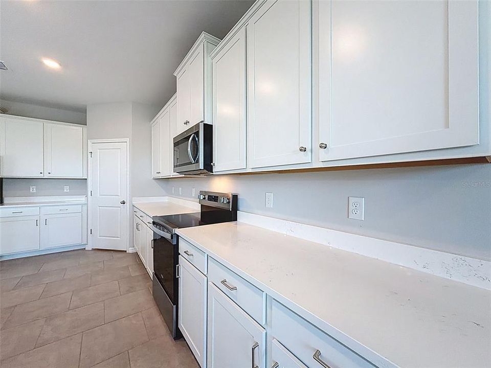 待售: $549,900 (4 贝兹, 3 浴室, 2528 平方英尺)