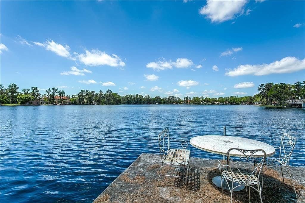 For Sale: $1,489,000 (7 beds, 6 baths, 6226 Square Feet)