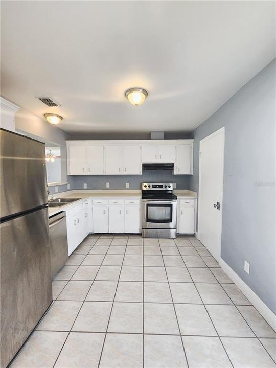 For Rent: $1,625 (3 beds, 2 baths, 1293 Square Feet)