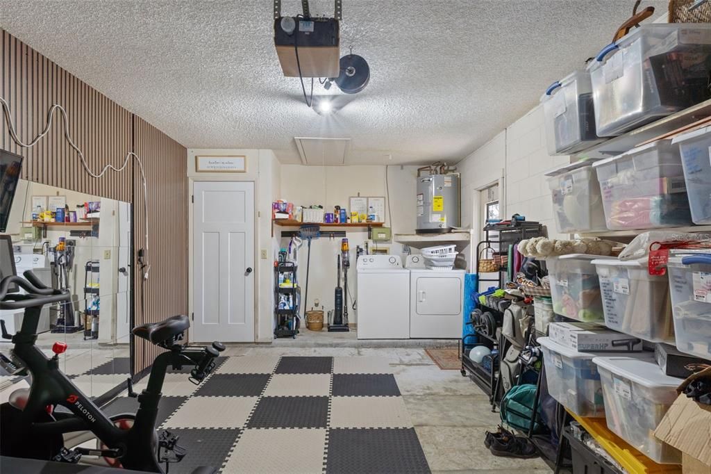 For Sale: $265,000 (2 beds, 2 baths, 1274 Square Feet)