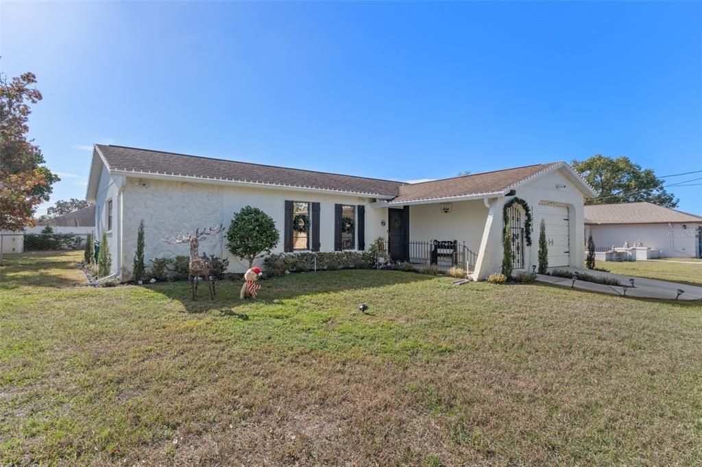 For Sale: $265,000 (2 beds, 2 baths, 1274 Square Feet)