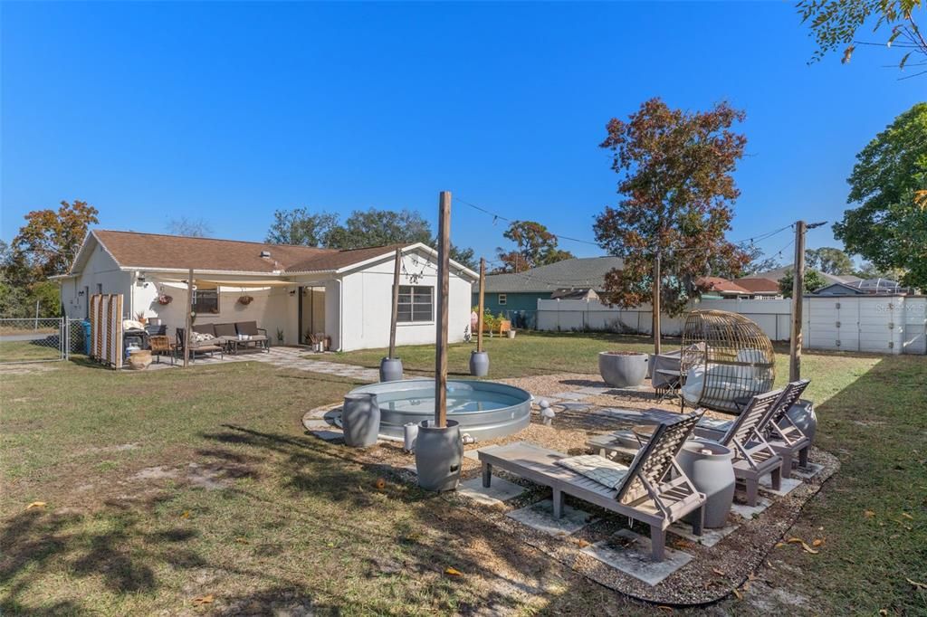 For Sale: $265,000 (2 beds, 2 baths, 1274 Square Feet)