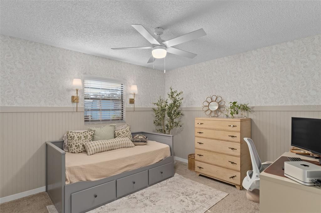 For Sale: $265,000 (2 beds, 2 baths, 1274 Square Feet)