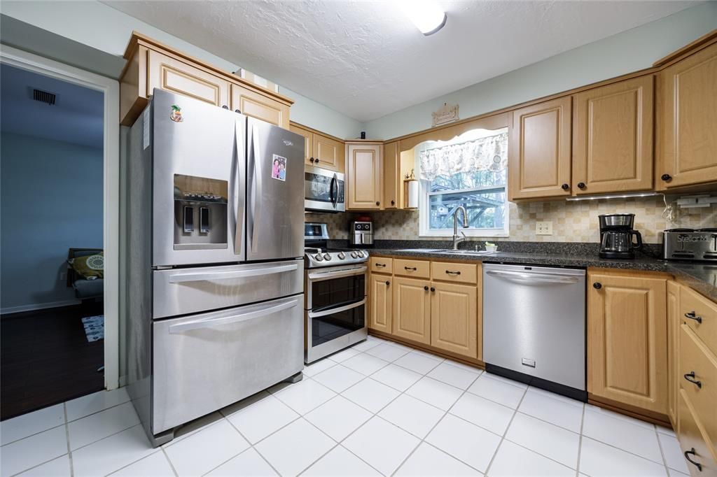 For Sale: $374,000 (4 beds, 2 baths, 1570 Square Feet)