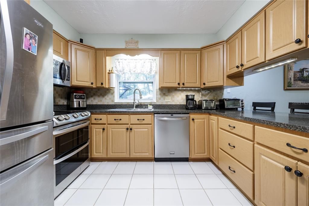 For Sale: $374,000 (4 beds, 2 baths, 1570 Square Feet)