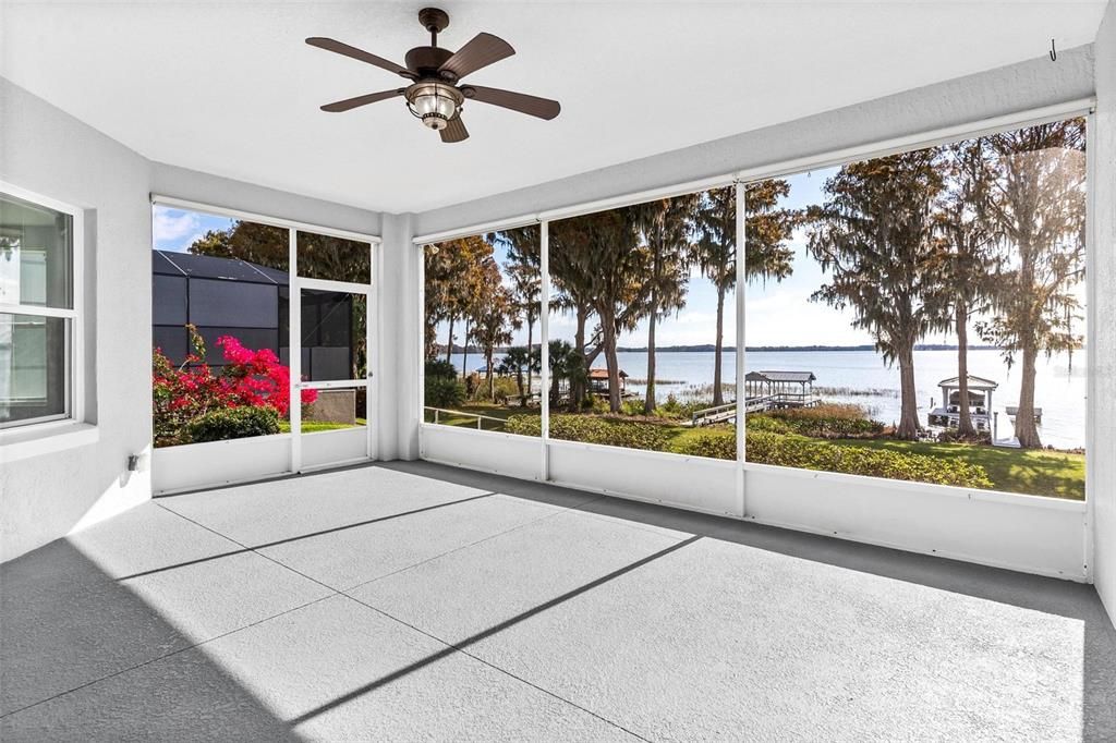 En Venta: $735,000 (3 camas, 2 baños, 2225 Pies cuadrados)