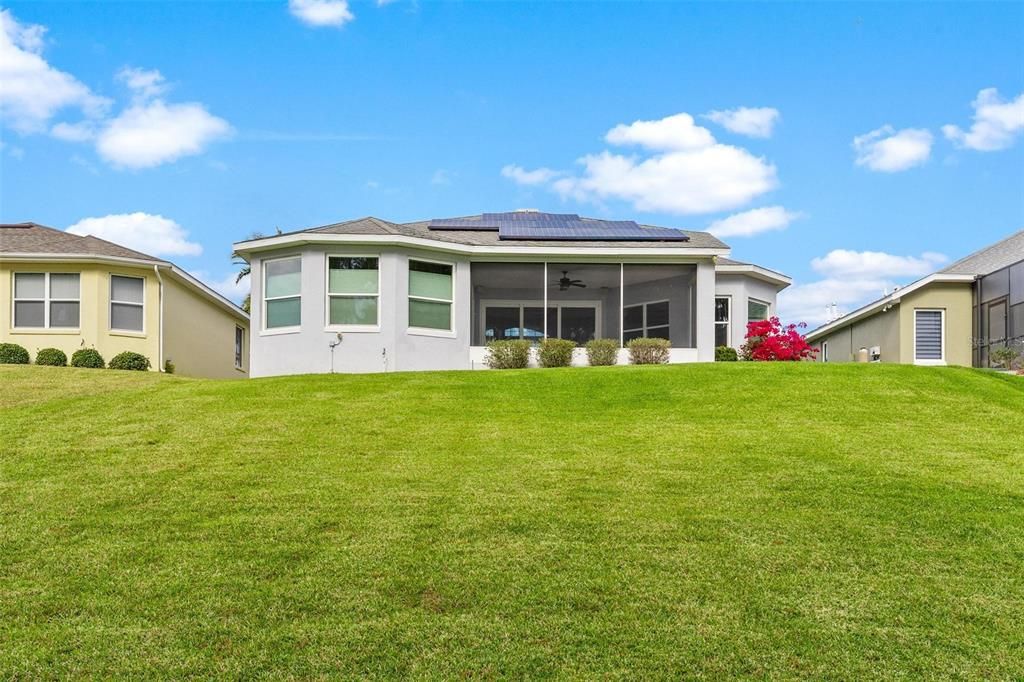 En Venta: $735,000 (3 camas, 2 baños, 2225 Pies cuadrados)