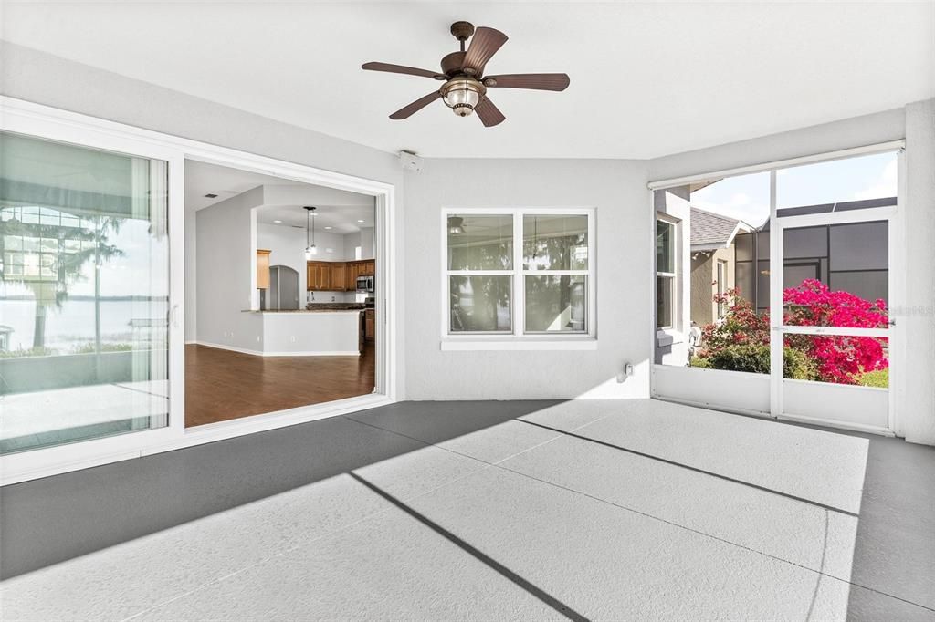 En Venta: $735,000 (3 camas, 2 baños, 2225 Pies cuadrados)