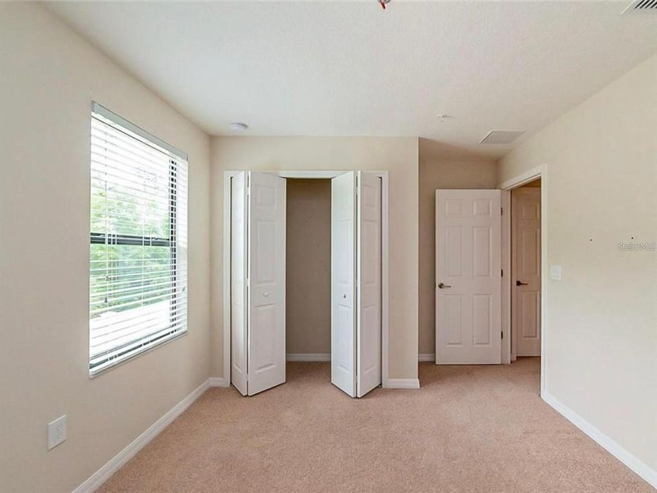 For Rent: $1,950 (3 beds, 2 baths, 1550 Square Feet)