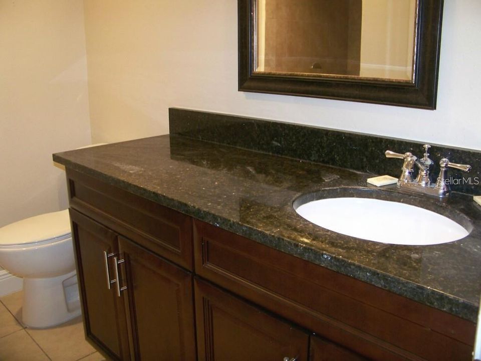 出租: $2,050 (3 贝兹, 2 浴室, 1132 平方英尺)