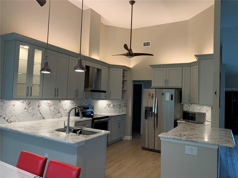 В аренду: $1,800 (2 спален, 2 ванн, 1695 Квадратных фут)