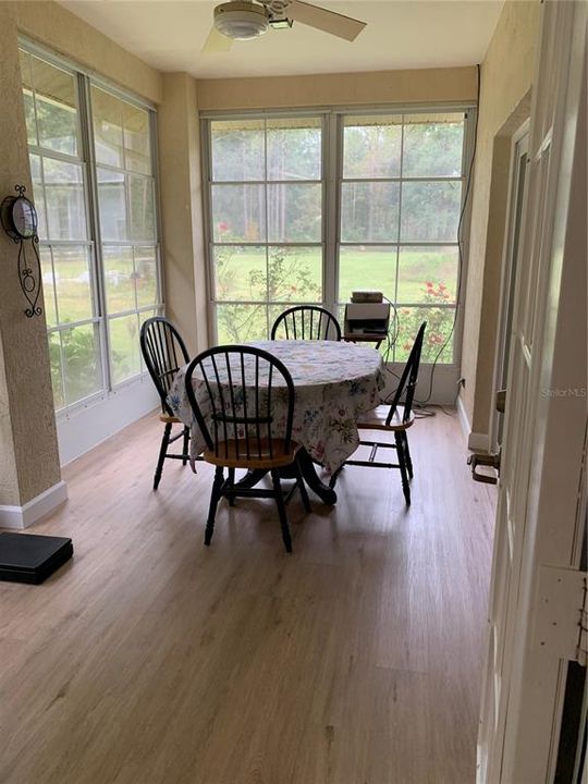 В аренду: $1,800 (2 спален, 2 ванн, 1695 Квадратных фут)