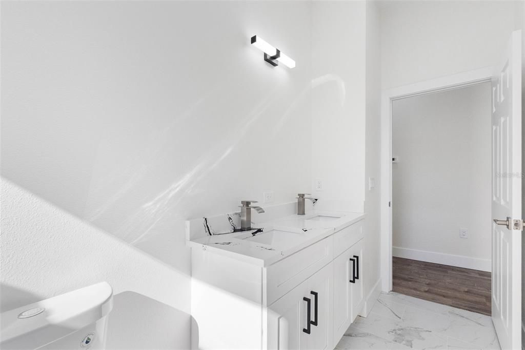 待售: $339,000 (2 贝兹, 2 浴室, 1200 平方英尺)