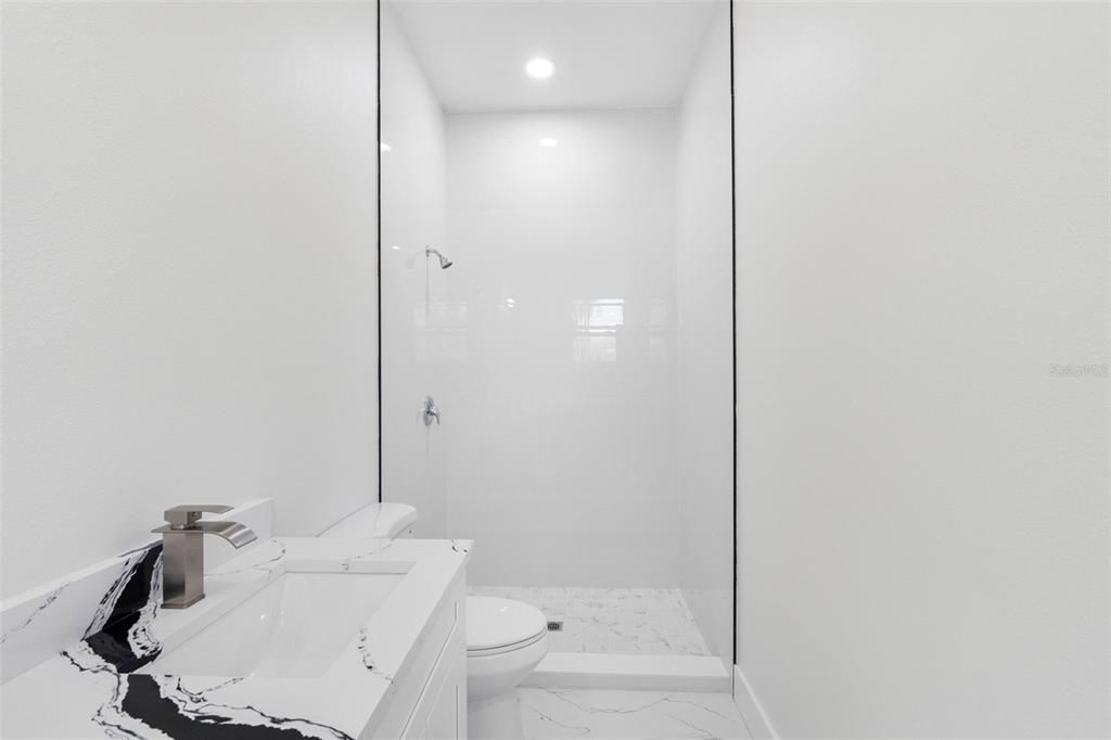 待售: $339,000 (2 贝兹, 2 浴室, 1200 平方英尺)