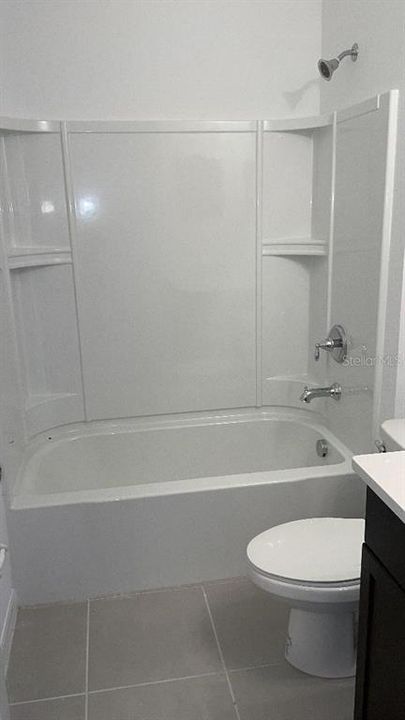 В аренду: $2,200 (4 спален, 2 ванн, 1845 Квадратных фут)