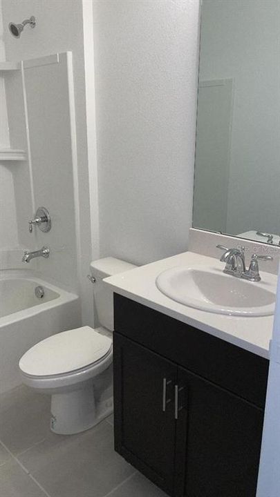 В аренду: $2,200 (4 спален, 2 ванн, 1845 Квадратных фут)