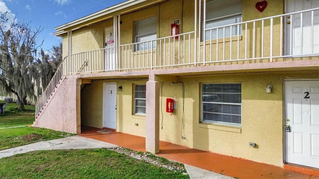 出租: $1,350 (2 贝兹, 1 浴室, 856 平方英尺)