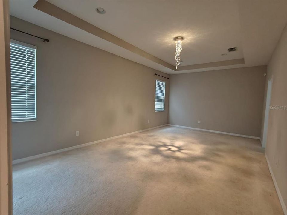 For Rent: $2,899 (4 beds, 2 baths, 2112 Square Feet)