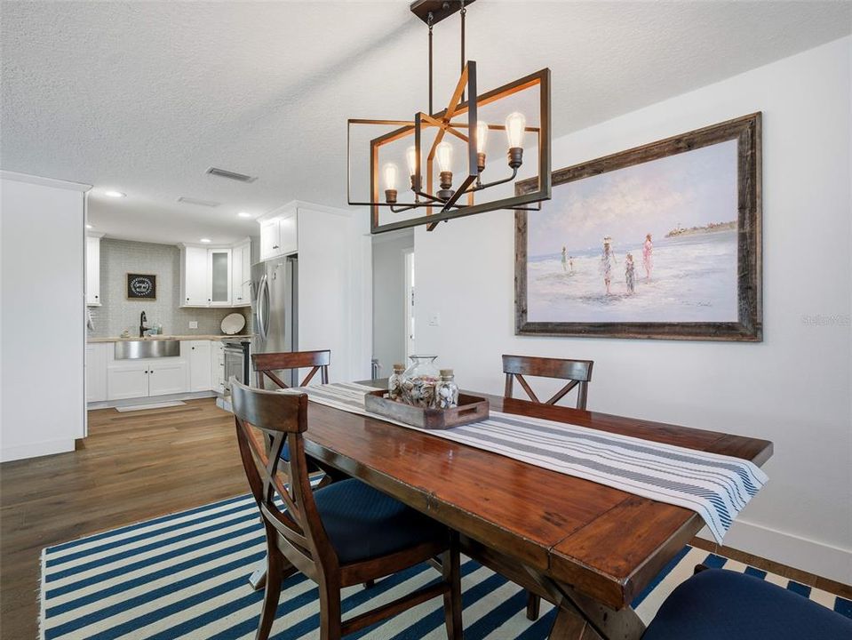 For Sale: $1,100,000 (3 beds, 2 baths, 1885 Square Feet)