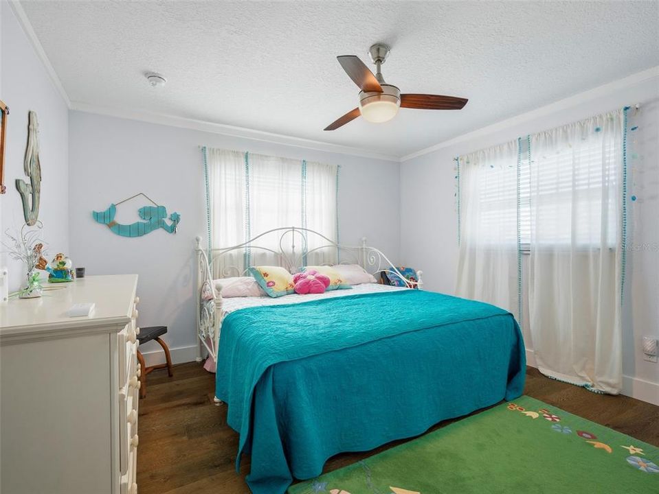 For Sale: $1,100,000 (3 beds, 2 baths, 1885 Square Feet)