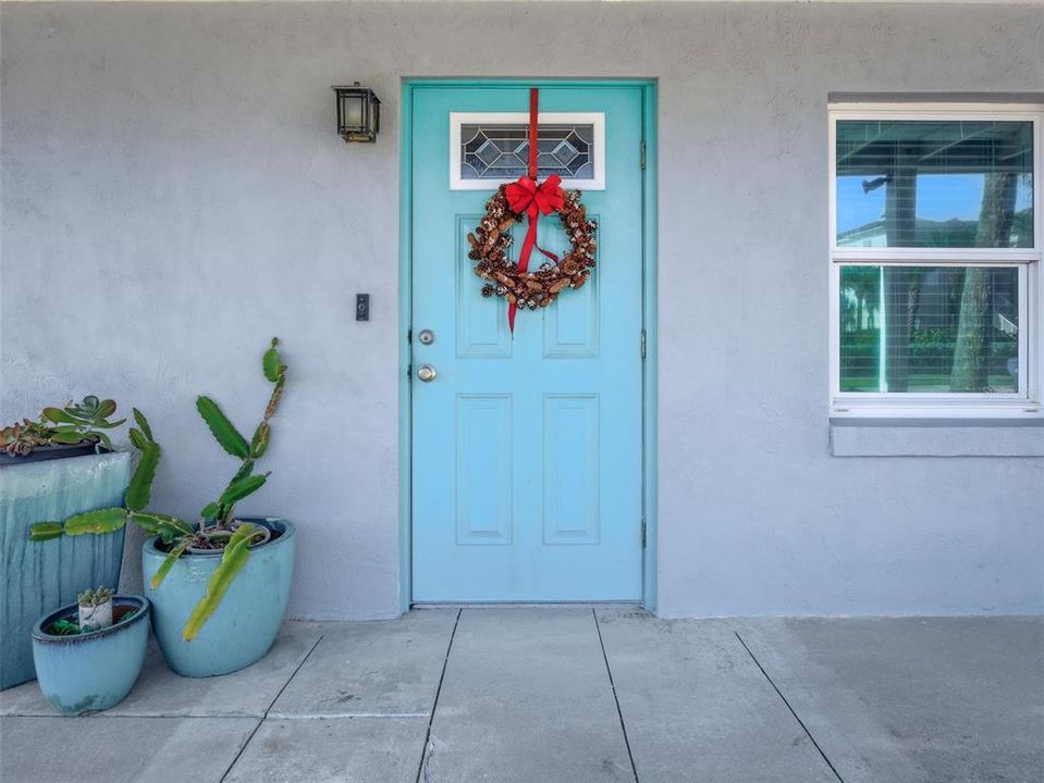 For Sale: $1,100,000 (3 beds, 2 baths, 1885 Square Feet)