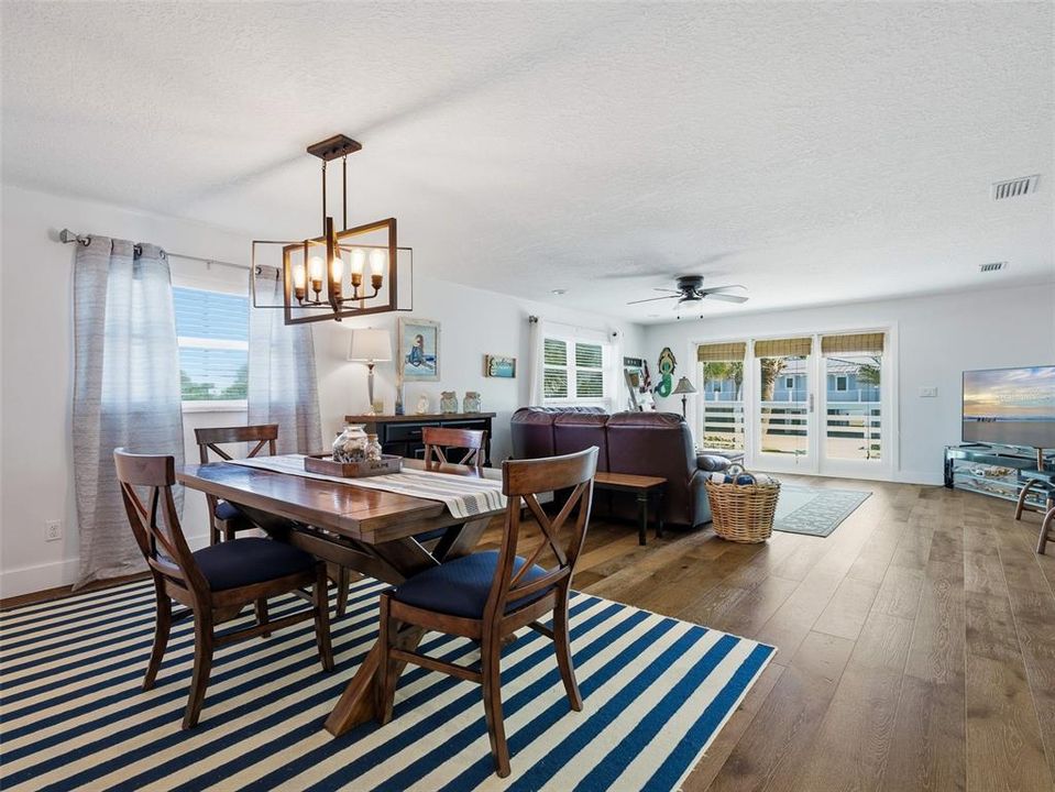 For Sale: $1,100,000 (3 beds, 2 baths, 1885 Square Feet)