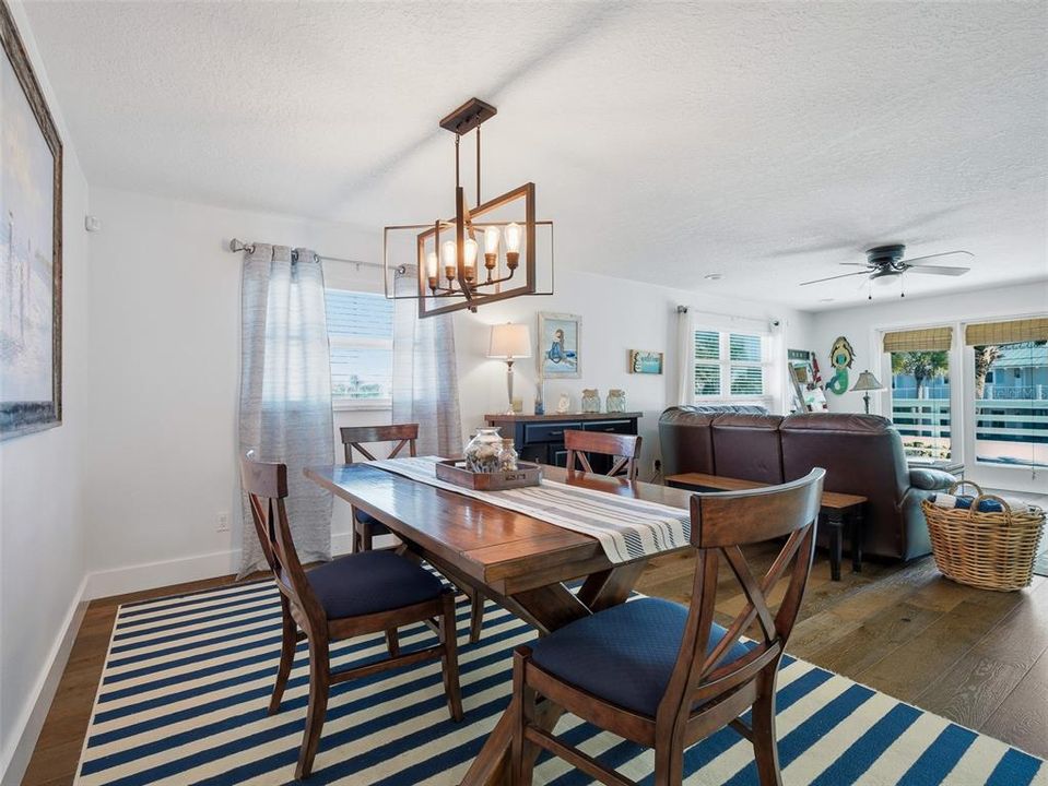 For Sale: $1,100,000 (3 beds, 2 baths, 1885 Square Feet)