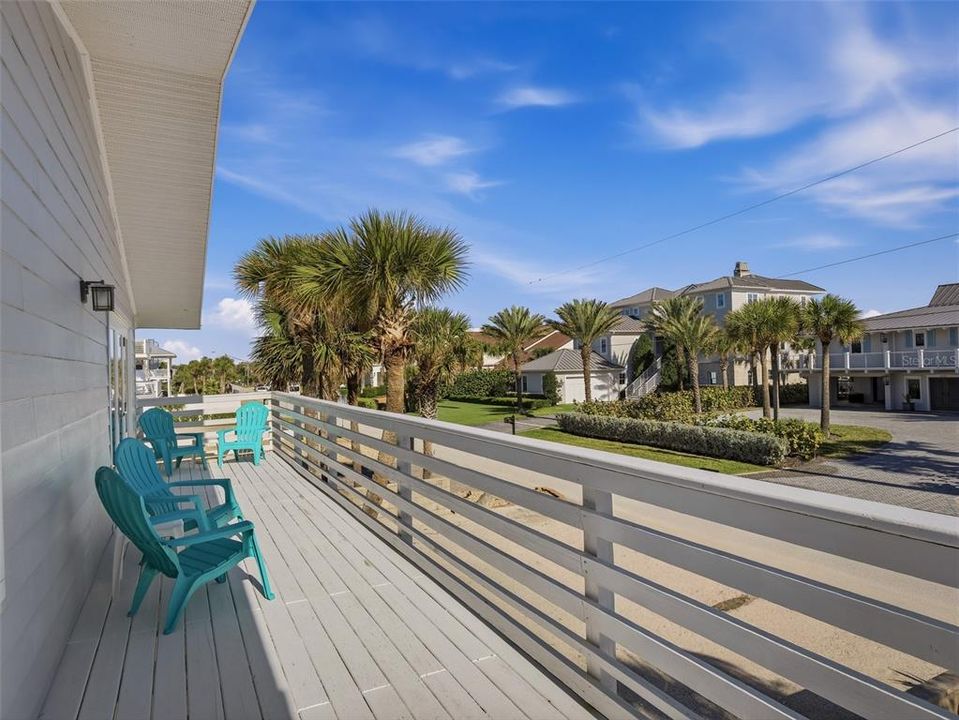 For Sale: $1,100,000 (3 beds, 2 baths, 1885 Square Feet)