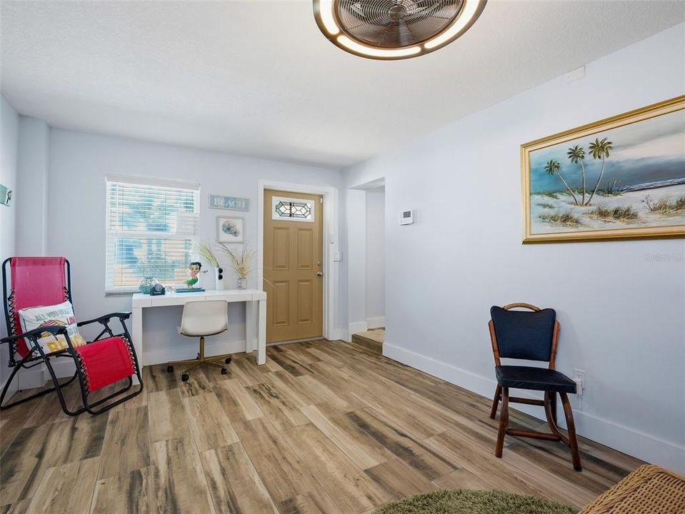 For Sale: $1,100,000 (3 beds, 2 baths, 1885 Square Feet)