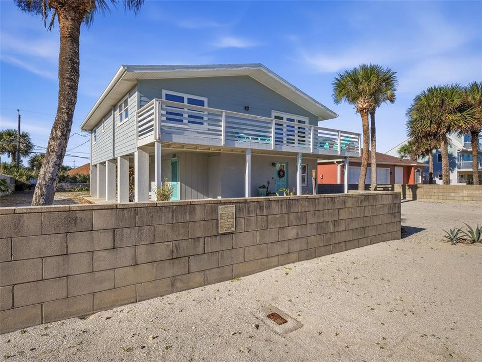 For Sale: $1,100,000 (3 beds, 2 baths, 1885 Square Feet)