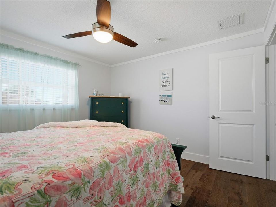 For Sale: $1,100,000 (3 beds, 2 baths, 1885 Square Feet)