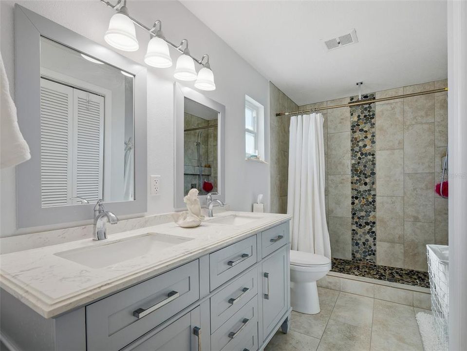 For Sale: $1,100,000 (3 beds, 2 baths, 1885 Square Feet)