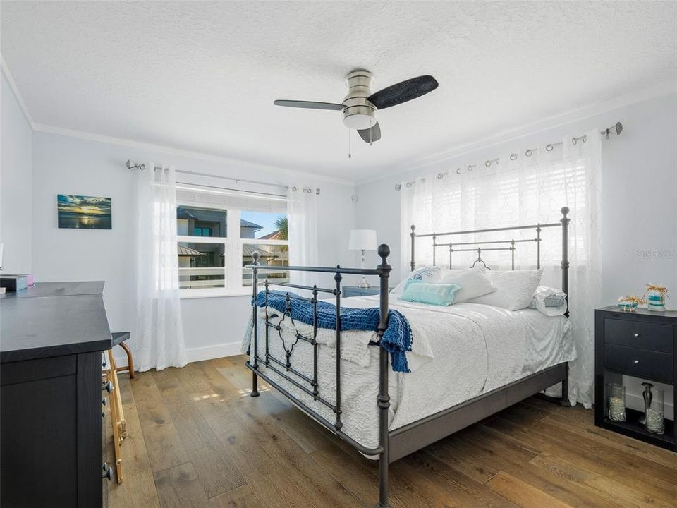 For Sale: $1,100,000 (3 beds, 2 baths, 1885 Square Feet)