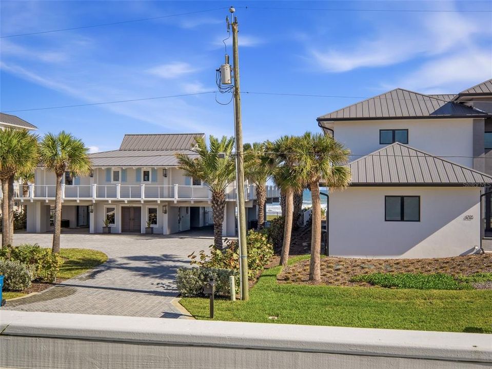 For Sale: $1,100,000 (3 beds, 2 baths, 1885 Square Feet)