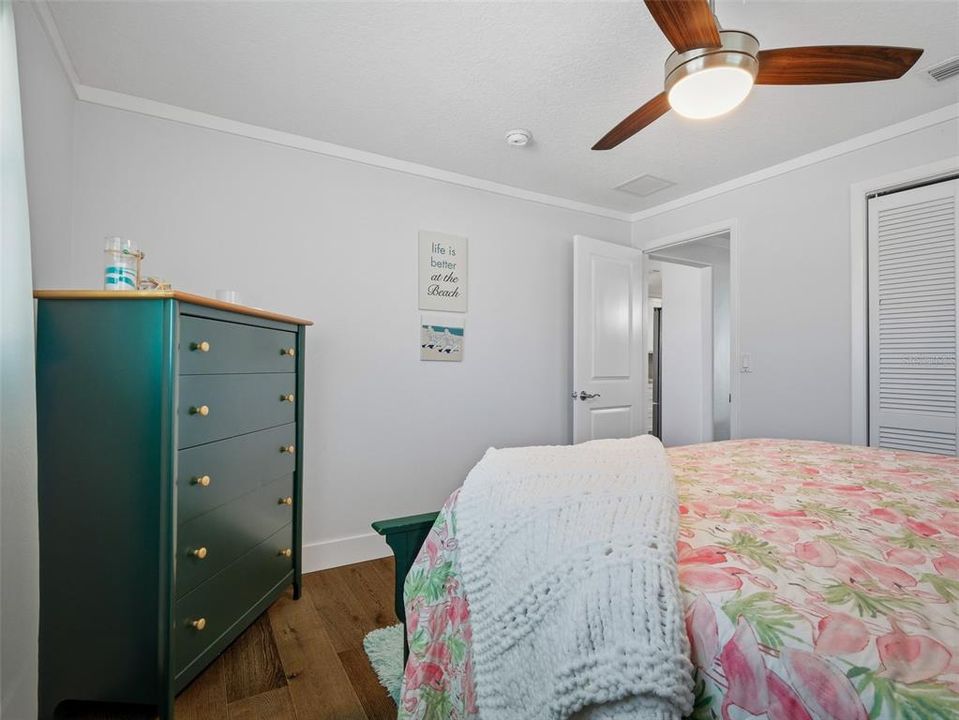 For Sale: $1,100,000 (3 beds, 2 baths, 1885 Square Feet)