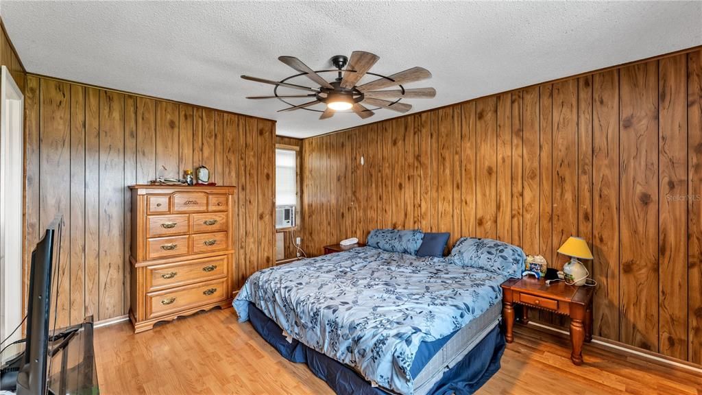 待售: $625,000 (0 贝兹, 0 浴室, 3582 平方英尺)