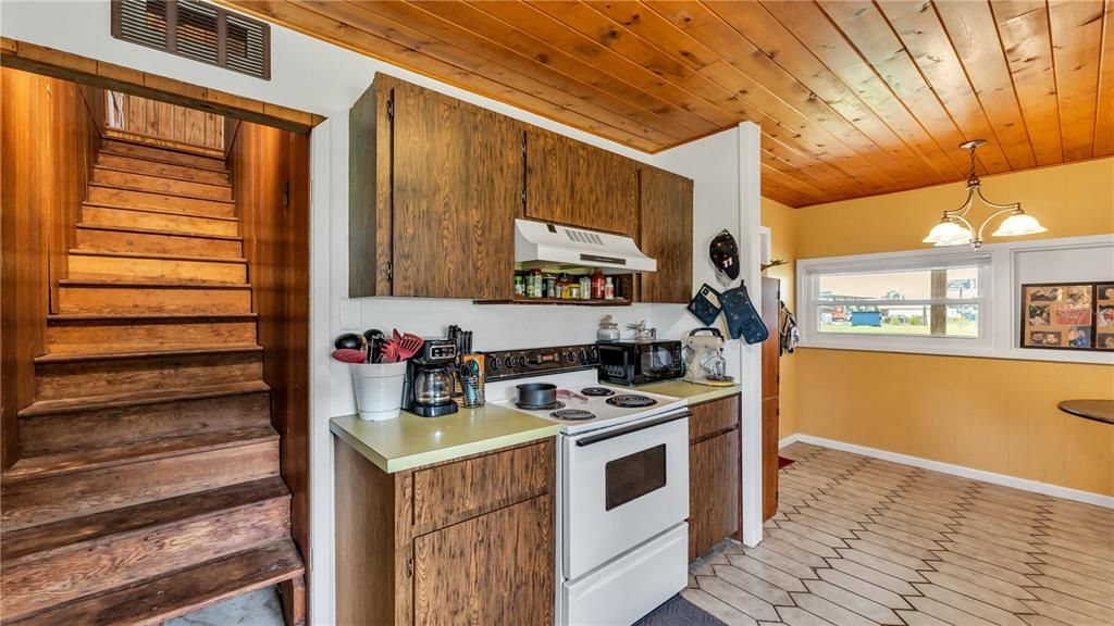 待售: $625,000 (0 贝兹, 0 浴室, 3582 平方英尺)