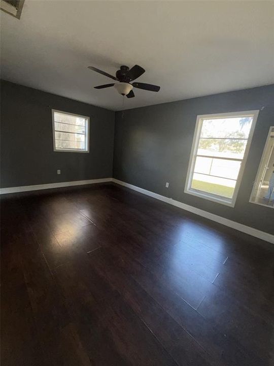 En Venta: $234,900 (3 camas, 2 baños, 1380 Pies cuadrados)