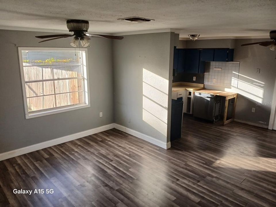 En Venta: $234,900 (3 camas, 2 baños, 1380 Pies cuadrados)