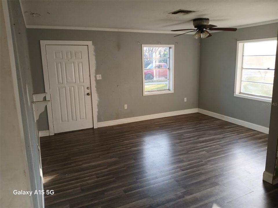 En Venta: $234,900 (3 camas, 2 baños, 1380 Pies cuadrados)