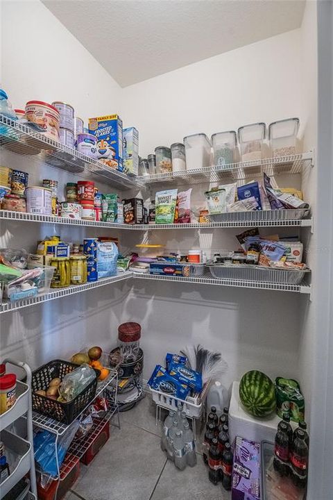 For Rent: $2,850 (5 beds, 3 baths, 2609 Square Feet)