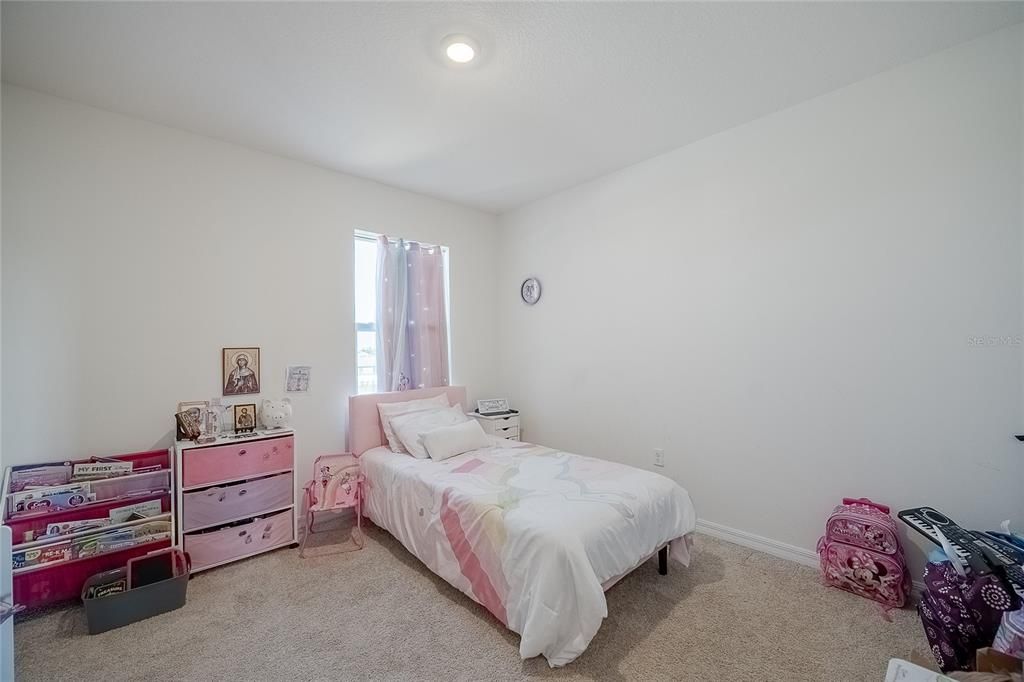 For Rent: $2,850 (5 beds, 3 baths, 2609 Square Feet)