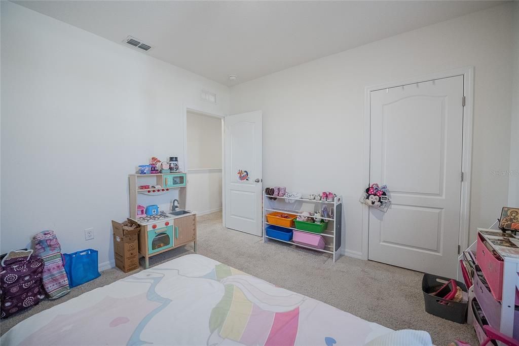 For Rent: $2,850 (5 beds, 3 baths, 2609 Square Feet)