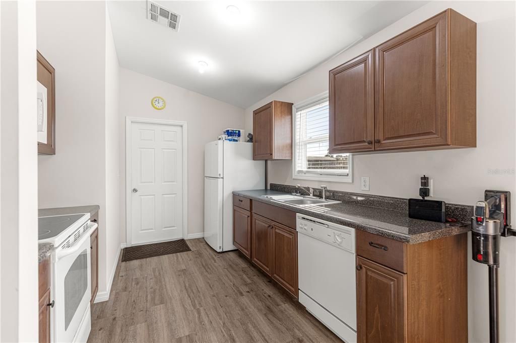 En Venta: $237,000 (3 camas, 2 baños, 1402 Pies cuadrados)