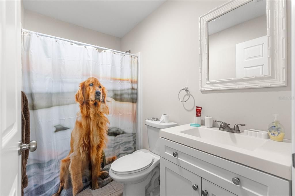 En Venta: $237,000 (3 camas, 2 baños, 1402 Pies cuadrados)